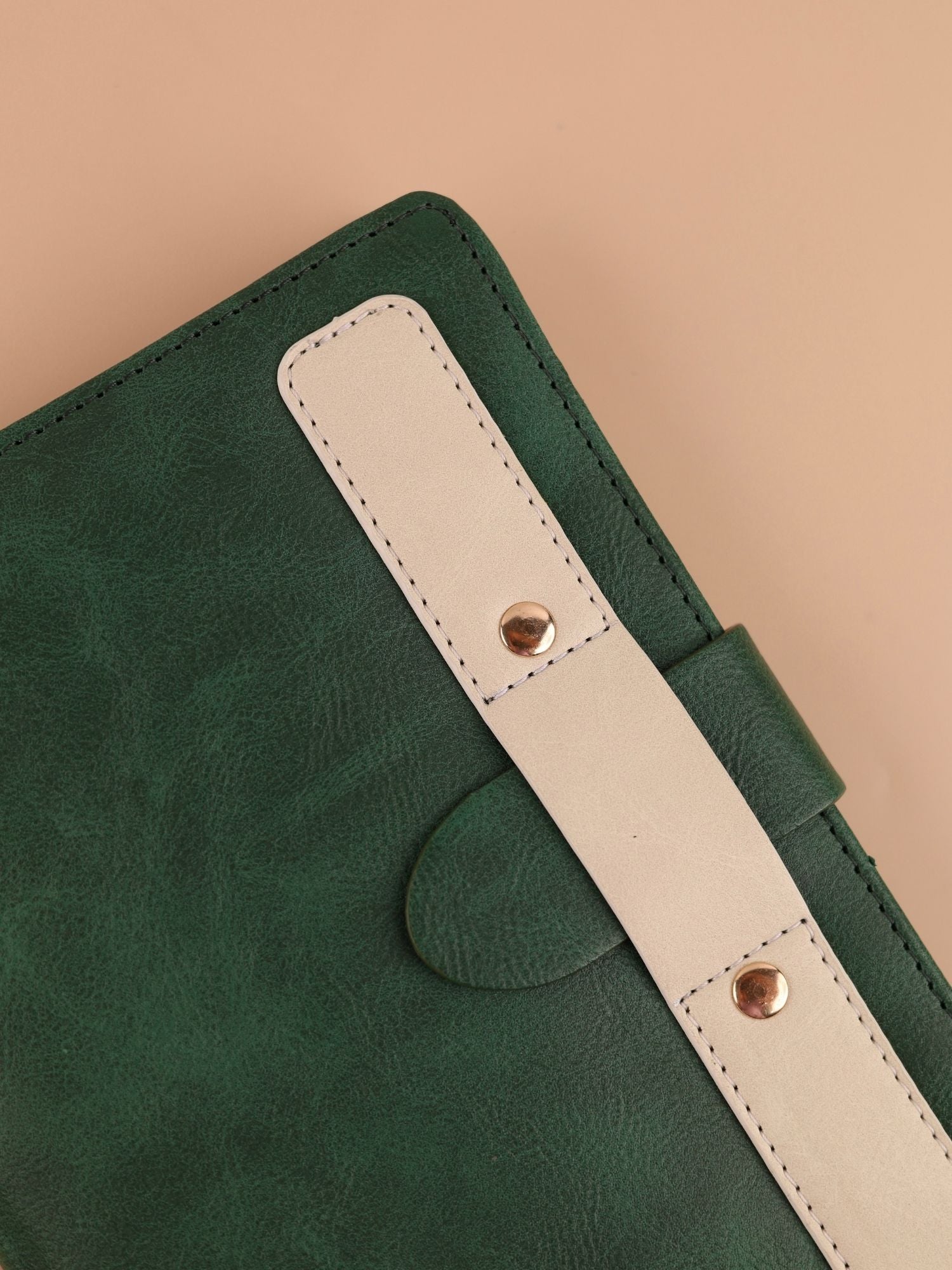 Green Tucker Notebook & Pen Combo Kit