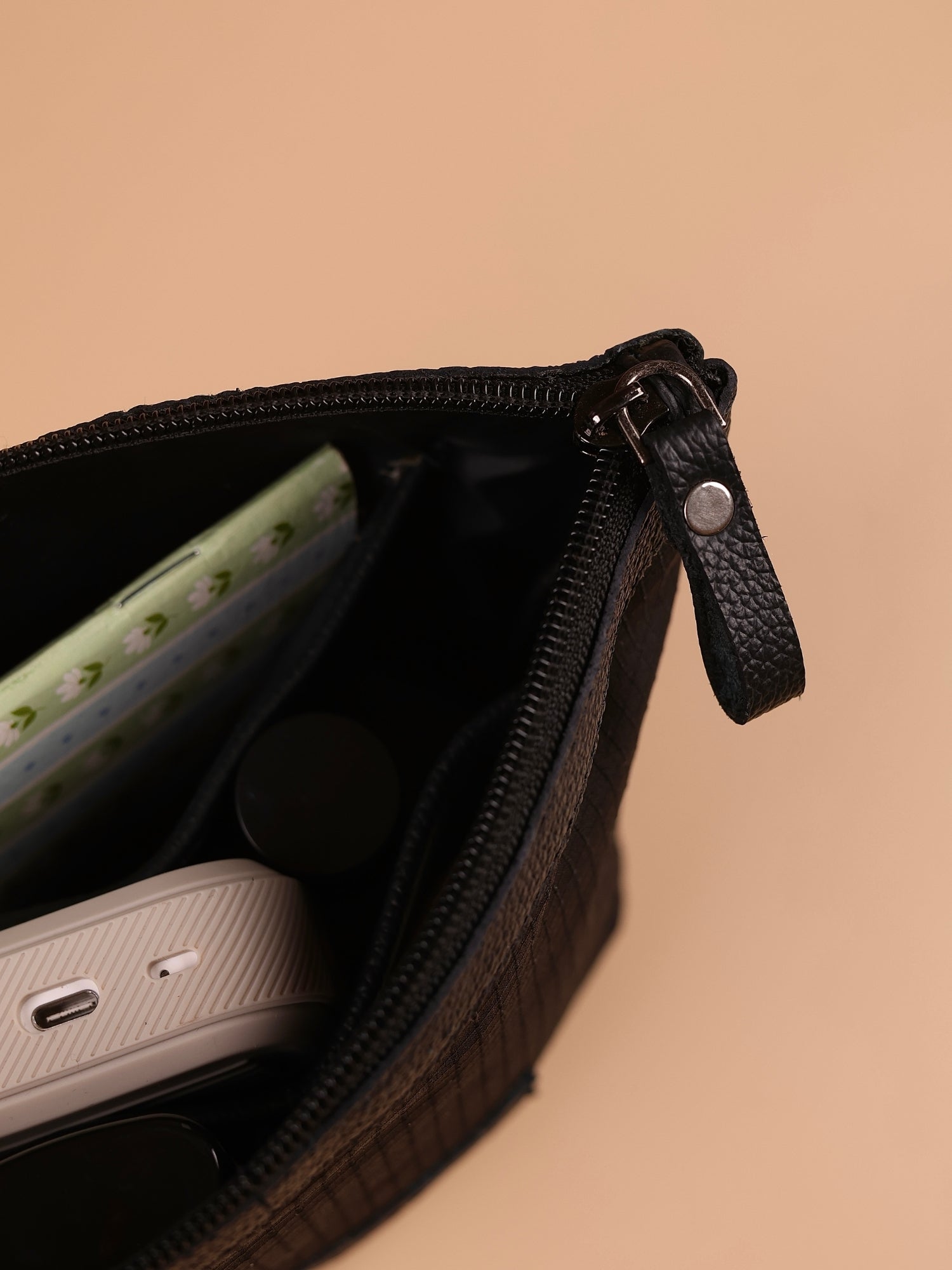 EXEQ Essential Pouch