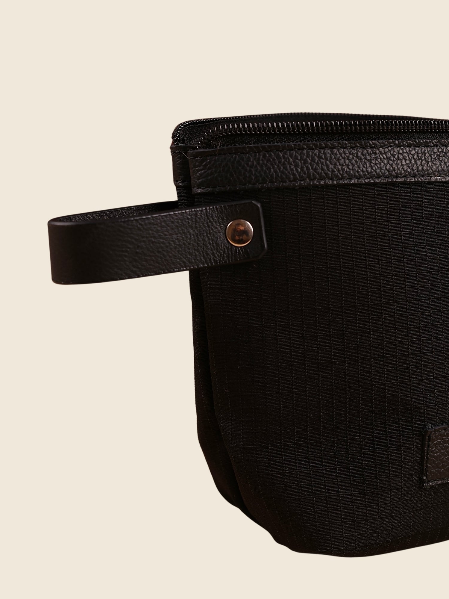 EXEQ Essential Pouch